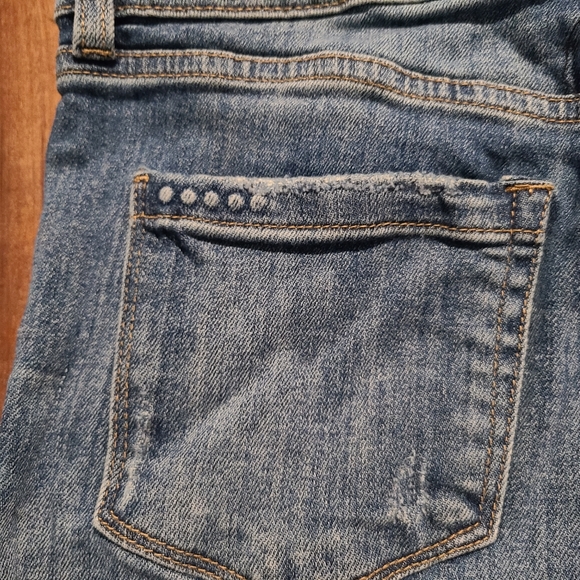 Blank NYC Women's Jean Shorts The Fulton Distressed Cuffed Size 26. - Picture 5 of 6